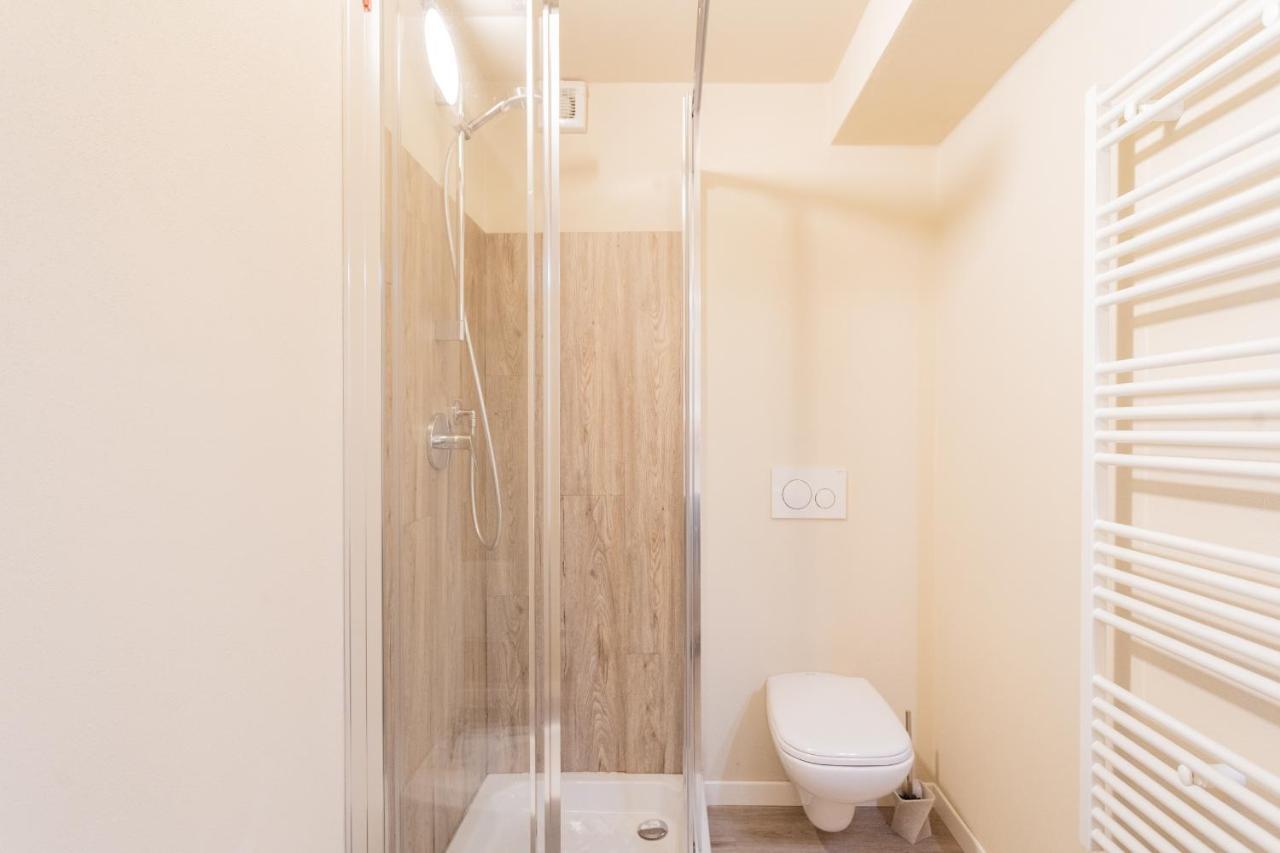 Romantic Escape City Centre With Jacuzzi & Parking By Rent All Como Bagian luar foto